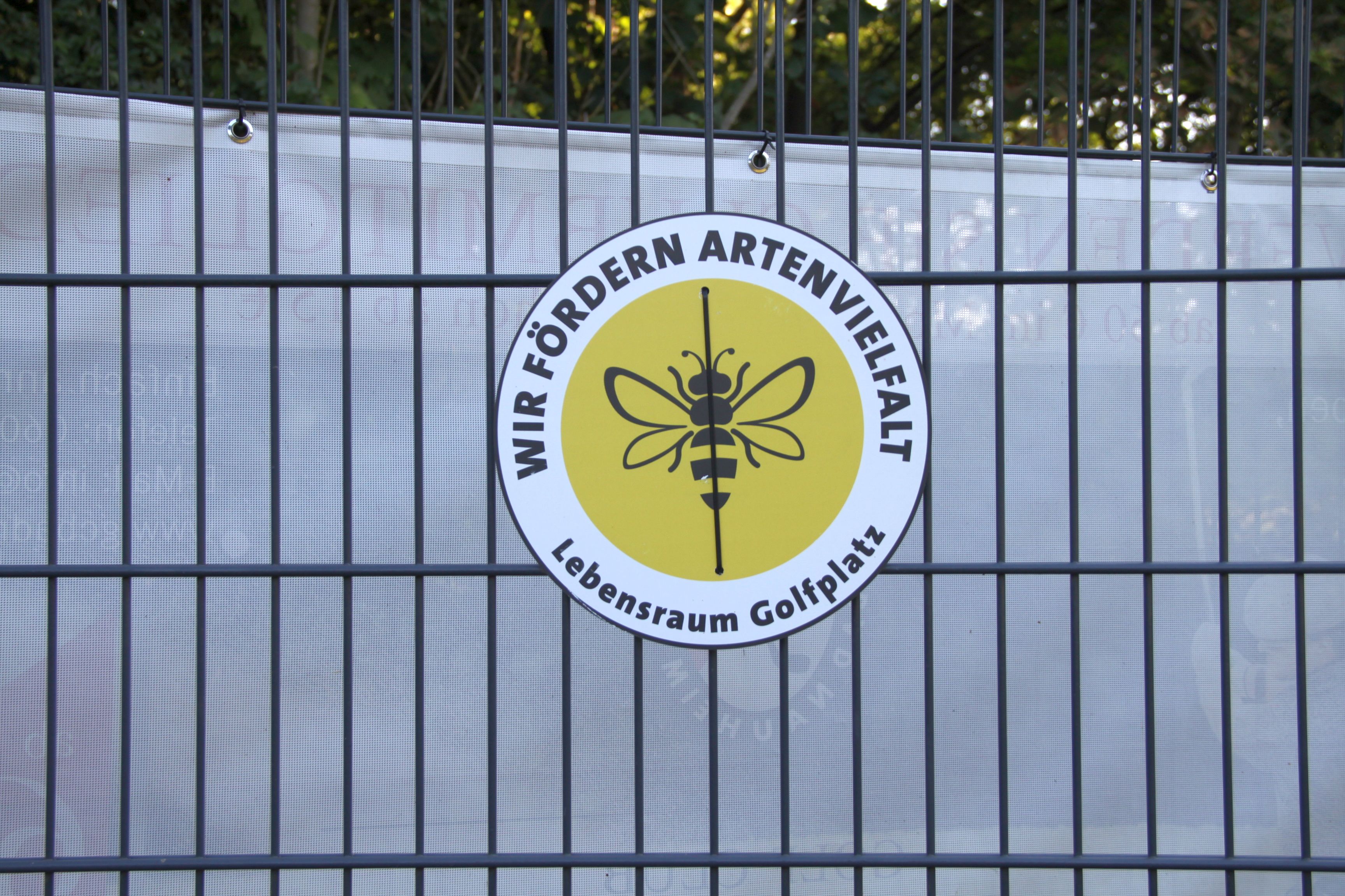 Platz genug für Bienen, Meisen, Wasseramseln