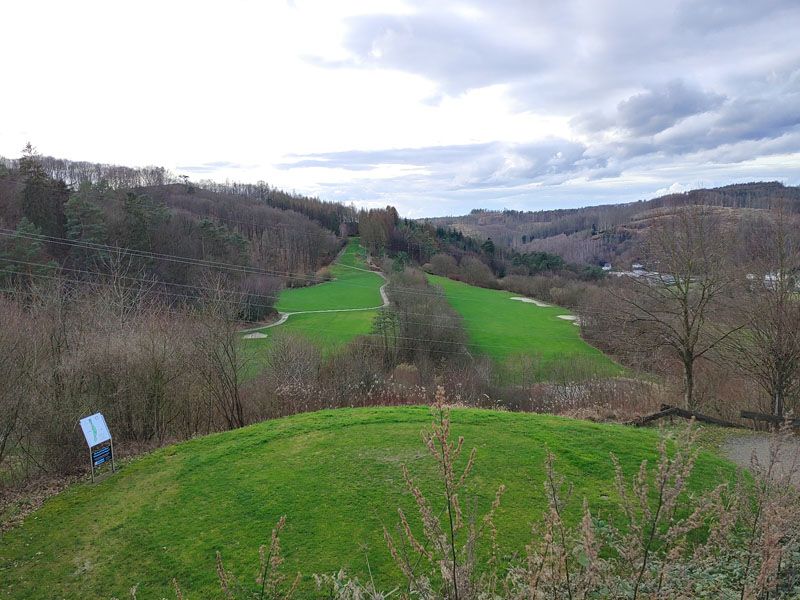 Guter Drive auf der Driving Range