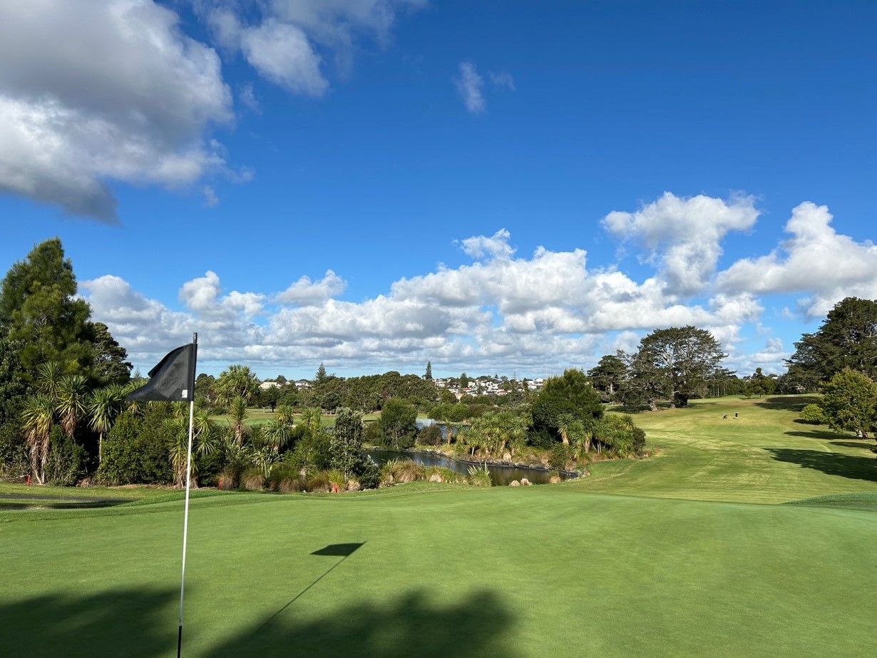 Golfen mitten in der Millionenstadt - in Neuseeland