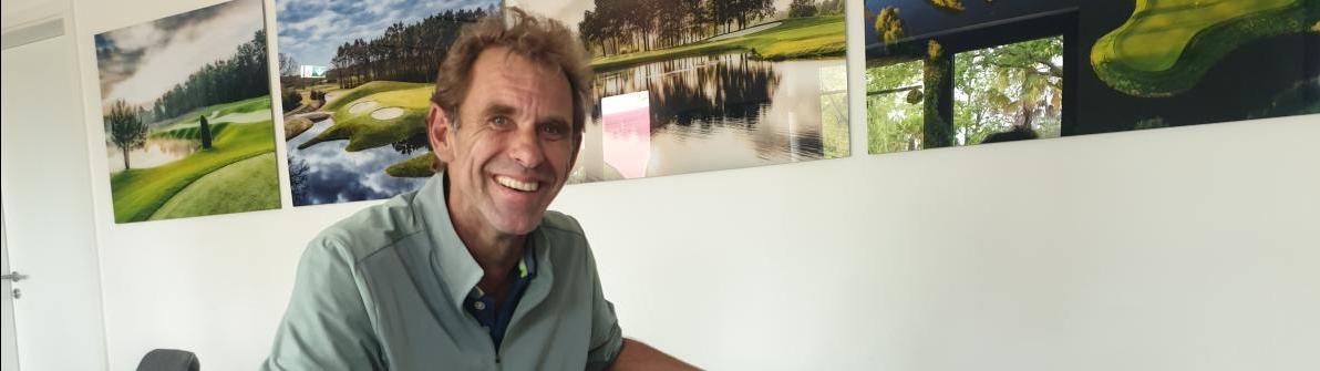 Sitzt selten: der unermüdliche Golfplatzdesigner Michael Blesch